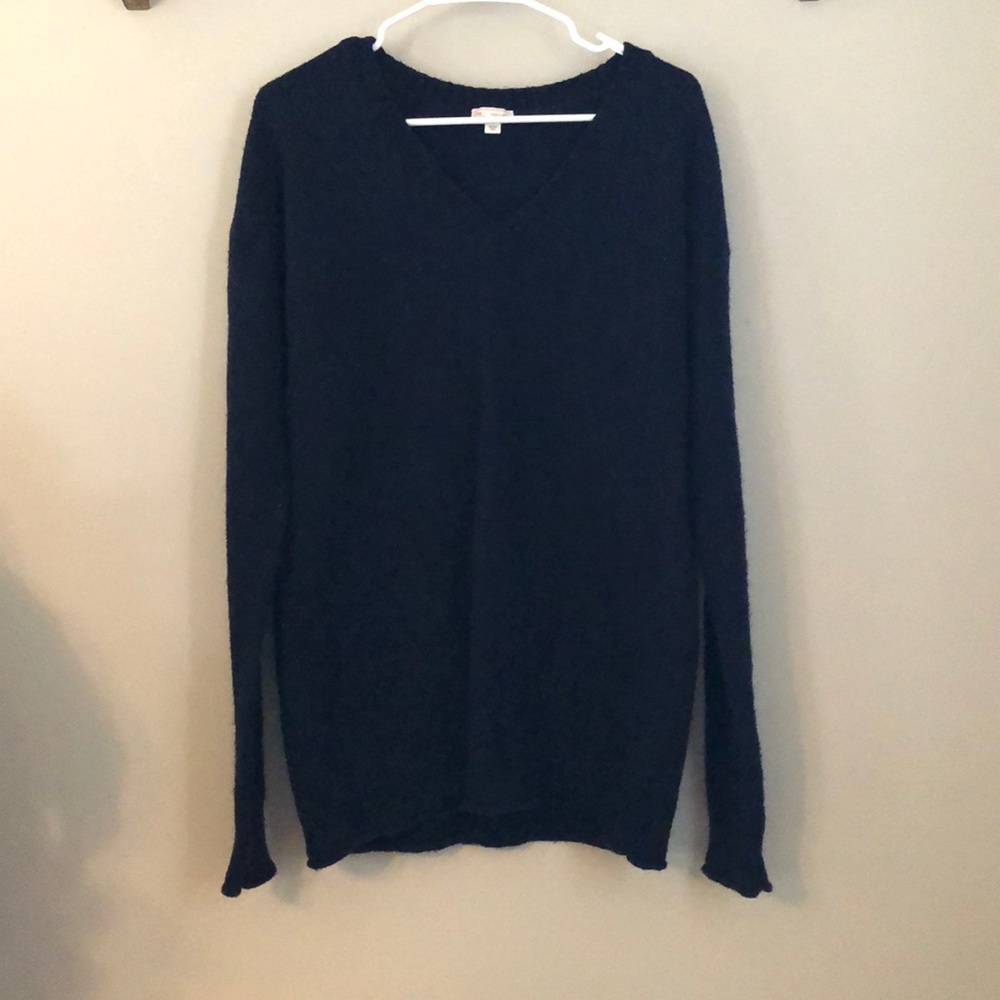 Gap V-neck navy sweater